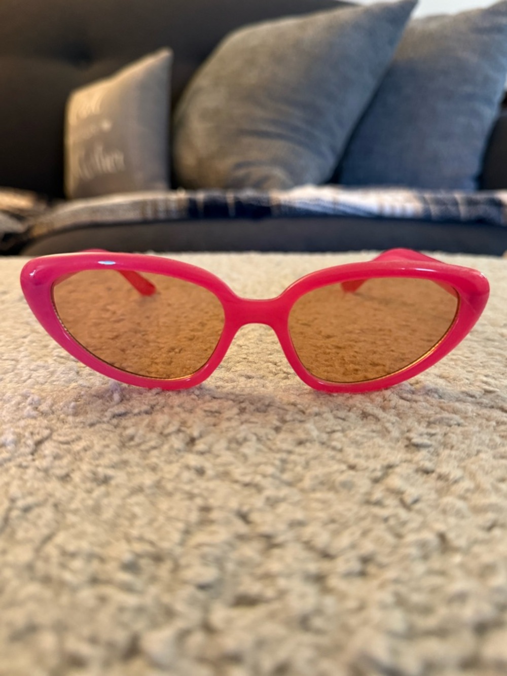 Women’s Fashion Pink Cateye Sunglasses